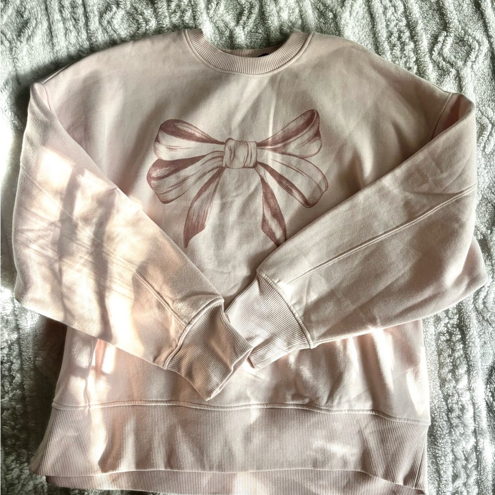 Baby Pink Sweatshirt with Bow Design